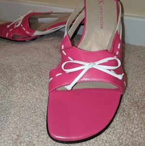 ANNE KLEIN super cute pink low-heeled sandals